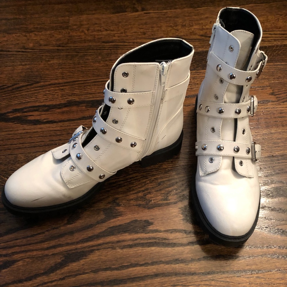 G by Guess: white ankle combat boots. Size 10M